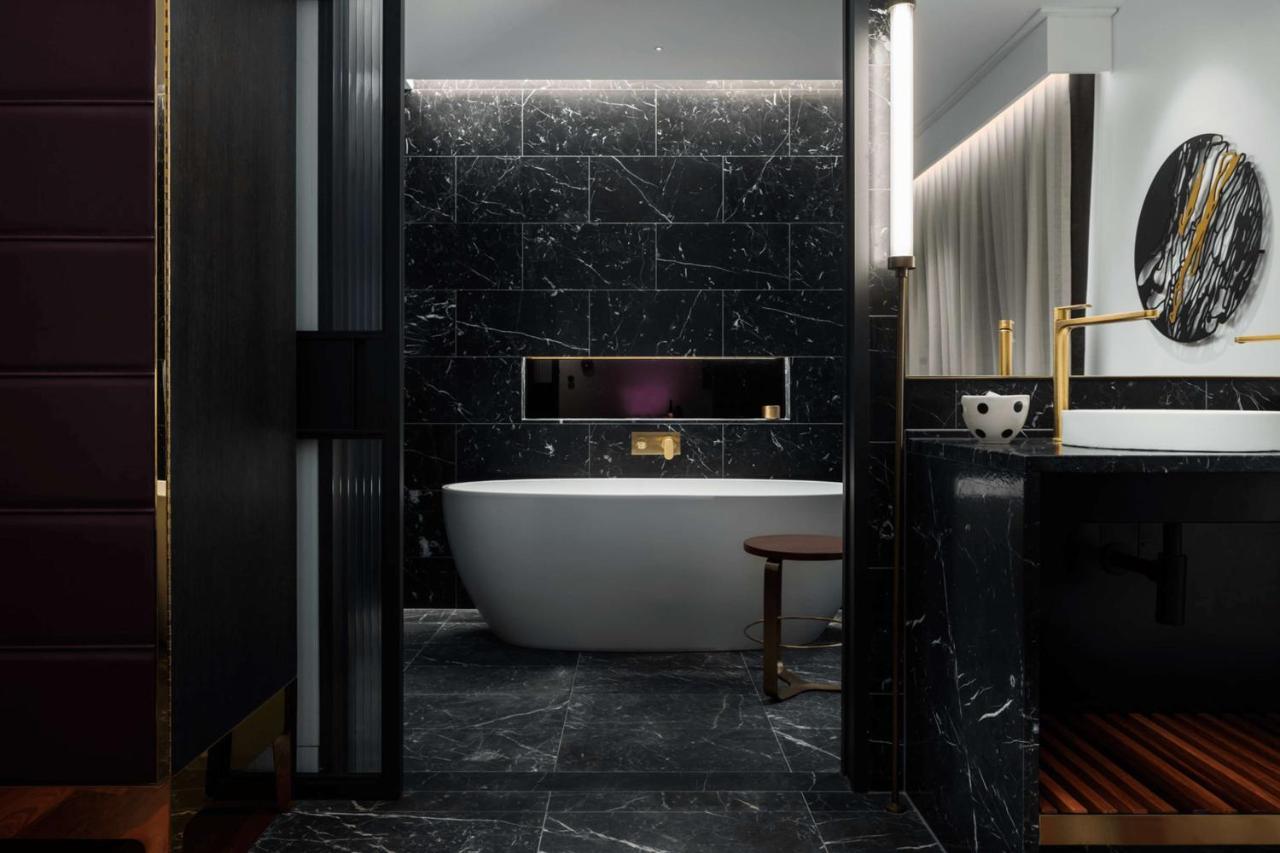 Hotel Qt Perth Exterior foto Bathroom