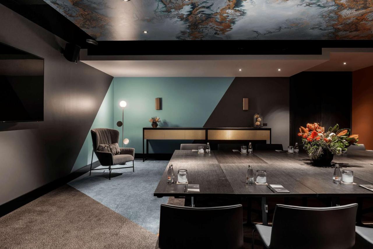 Hotel Qt Perth Exterior foto The meeting room